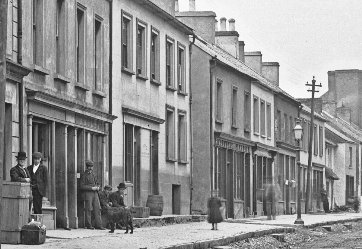 Main Street showing current Blakes Bar